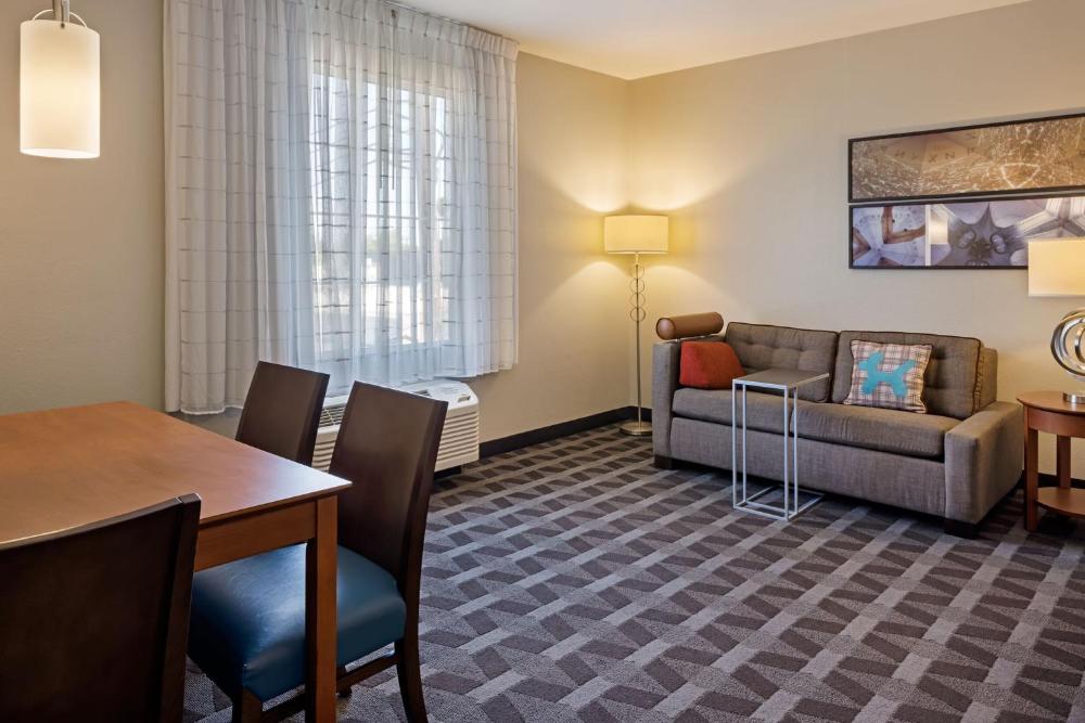 One-Bedroom Queen Suite with Sofa Bed interior