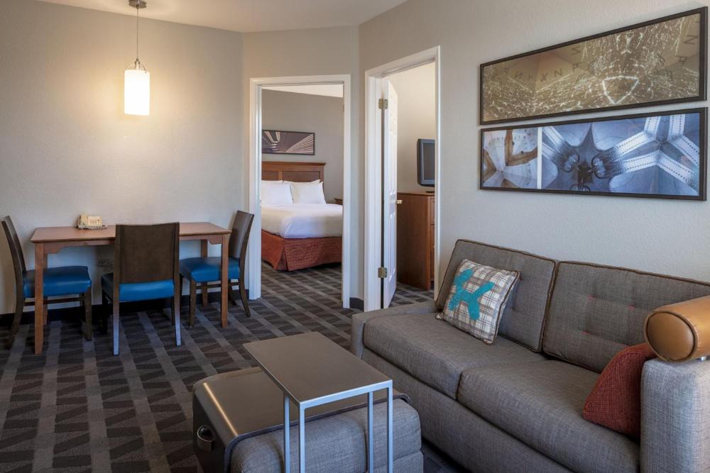 2 Bedroom Suite interior